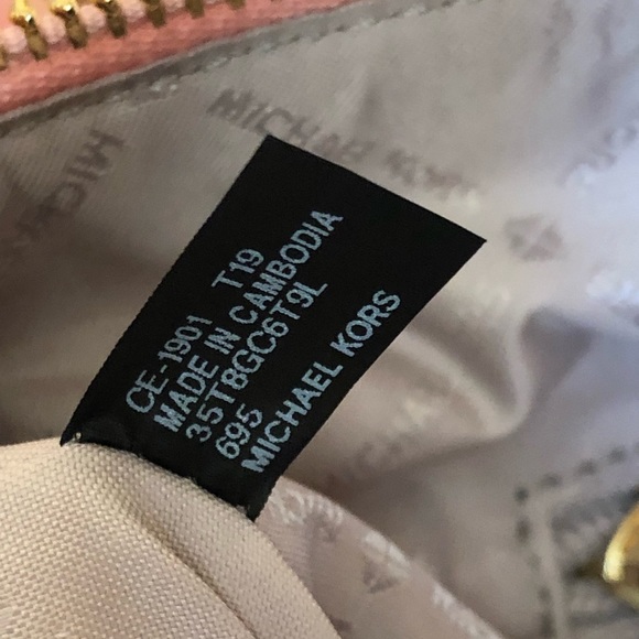 NWT Michael Kors Lg Ciara handbag&wallet&pom pom - Picture 5 of 8